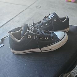 Boys Converse Size 4
