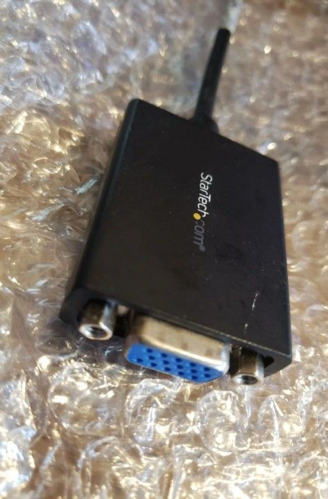 Startek - Mini displayport (20 pin) to vga adapter