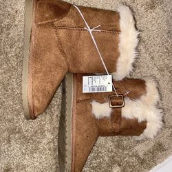Girls Fur Boots Size 1