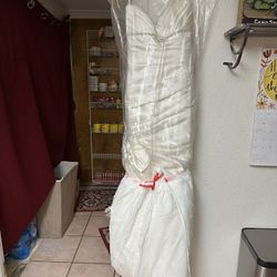 David’s Bridal Wedding Dress 