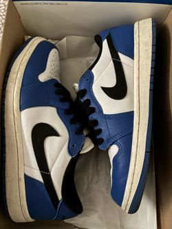 Jordan 1 Retro Low OG white/black sneakers with blue accents, size US 5