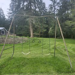 Free Swing Set 