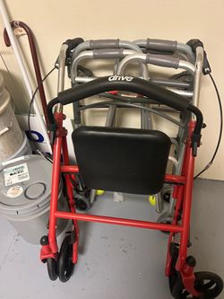 Walker with seat