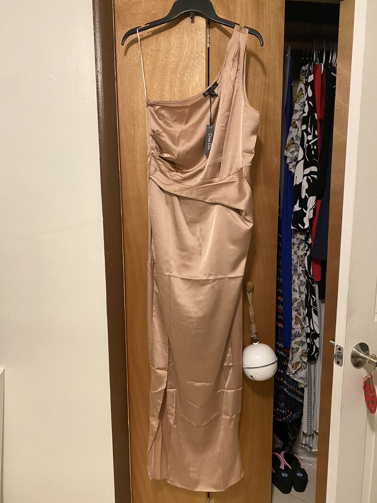 BRIDESMAIDS DRESSES