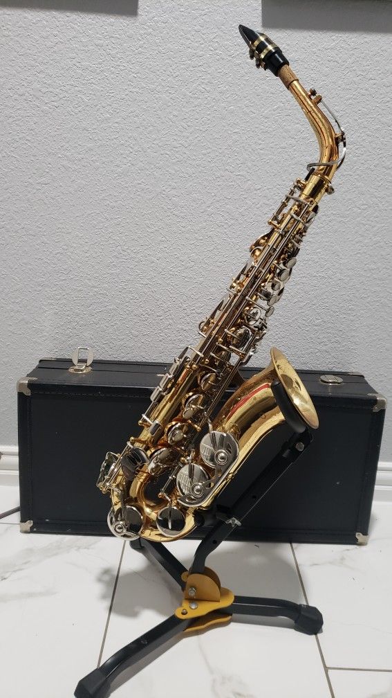 Alto Saxophone Vito 