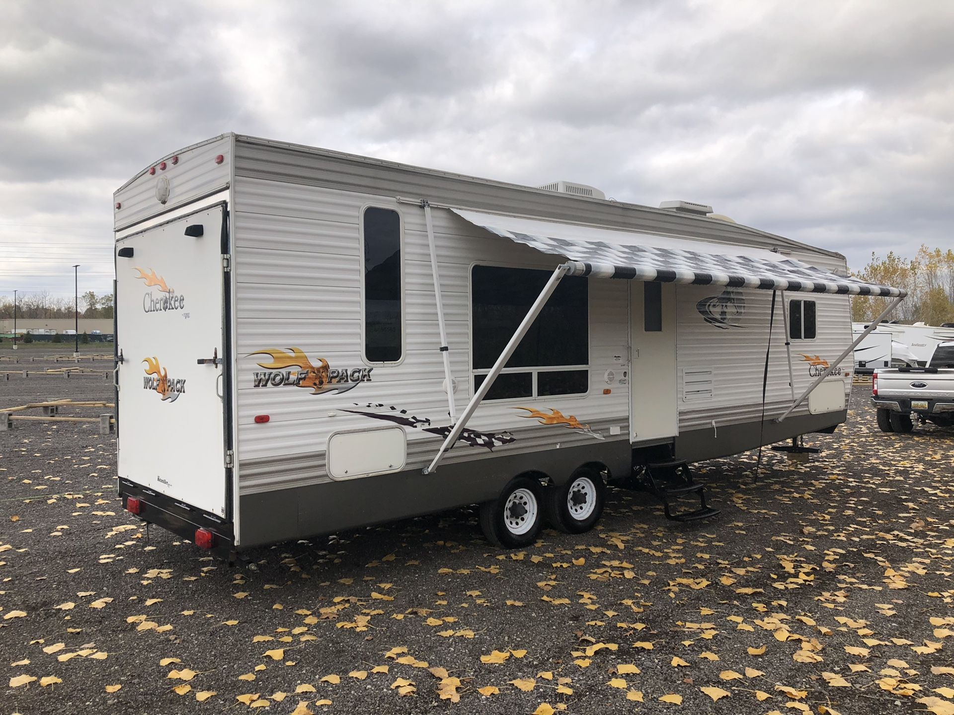 2006 Forest river toy hauler 30ft $9000 obo