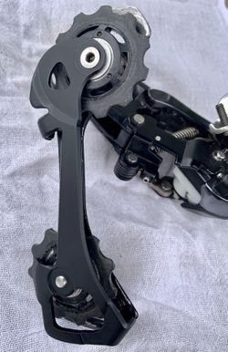 Shimano Ultegra Di2 11-speed Rear Derailleur - RD-6870-GS for Sale in San  Diego, CA - OfferUp