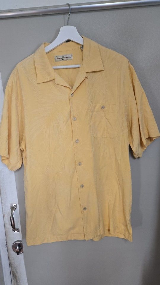 TOMMY BAHAMAS SHIRT SIZE M BUTTON UP PALM PATTERN SHORT SLEEVE RN 86549