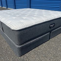 California King Size Bed Cal King Mattress and Box Springs Set ! Simmons Beautyrest Silver hybrid Dual Cool Plush 14 Inch Mattress Free Delivery 