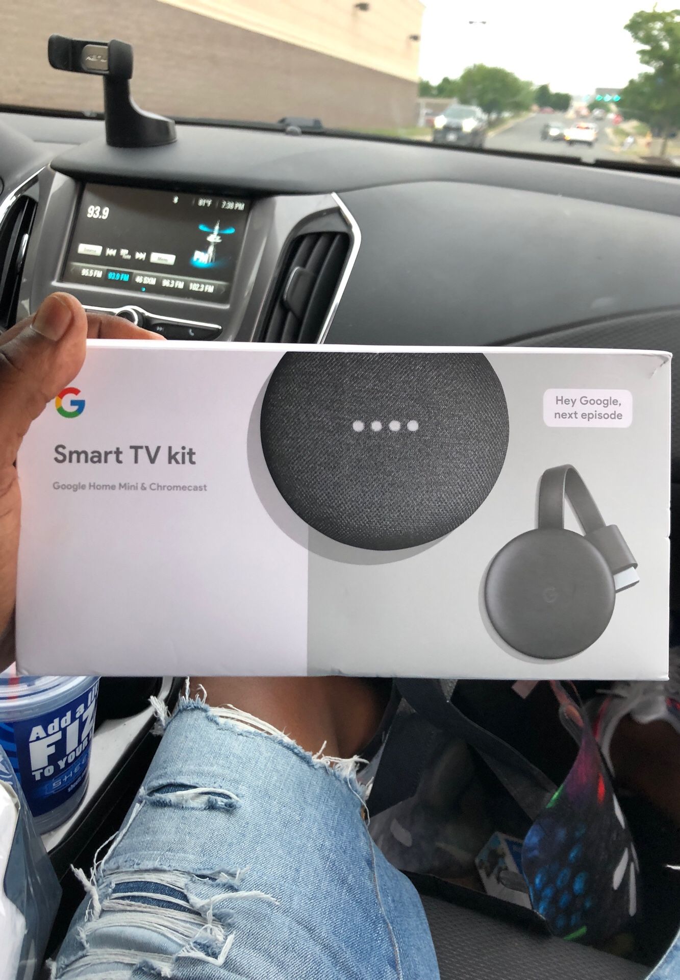 Google Home Smart TV Kit (Google Hone Mini + Chromecast)