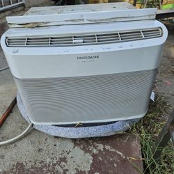 Window AC Unit