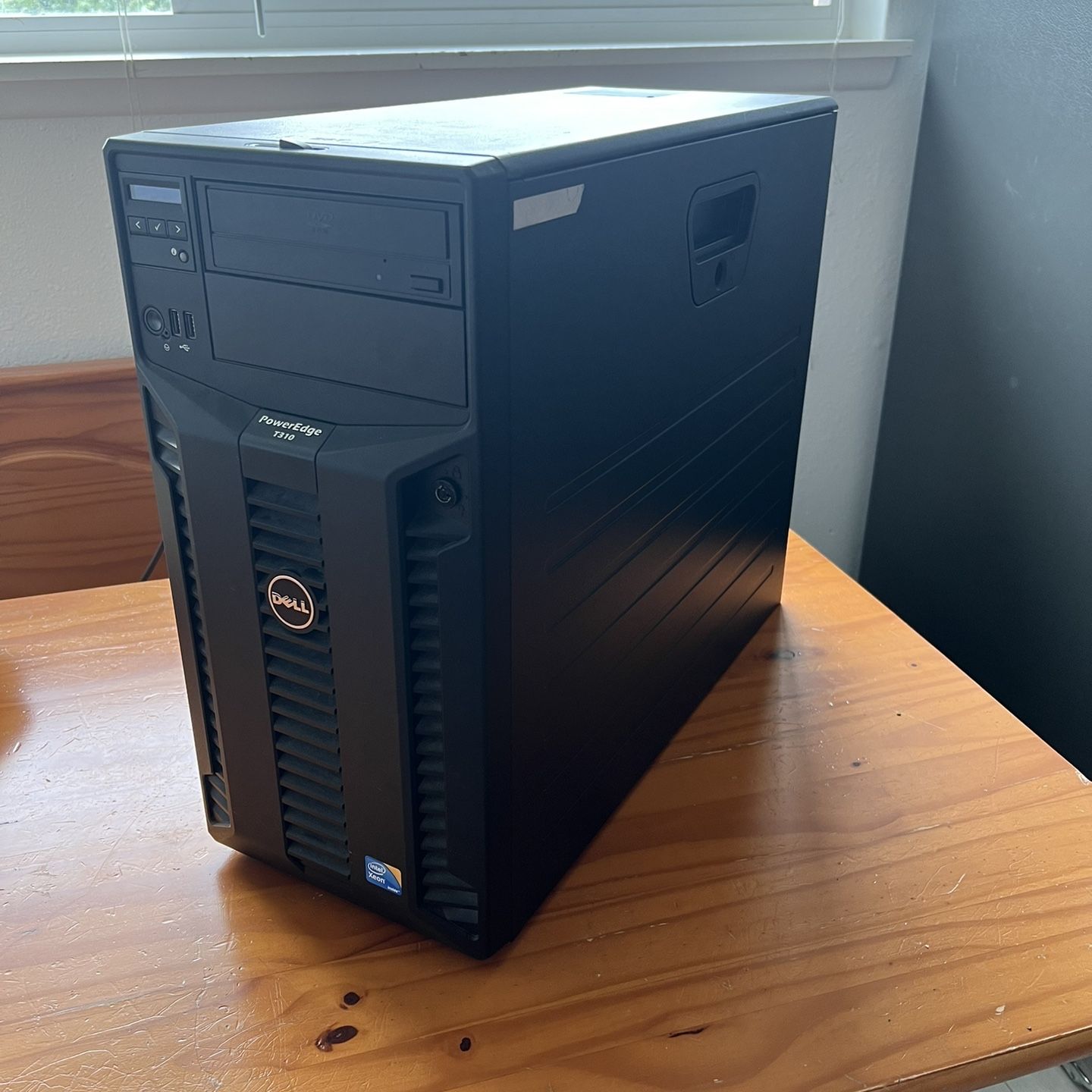 Dell PowerEdge T310 Desktop Server