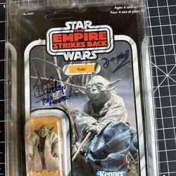 Autographed Yoda Figure Dave Barclay & Deep Roy The Vintage Collection Star Wars