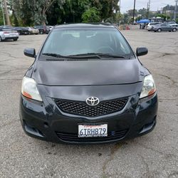 2009 Toyota Yaris LE