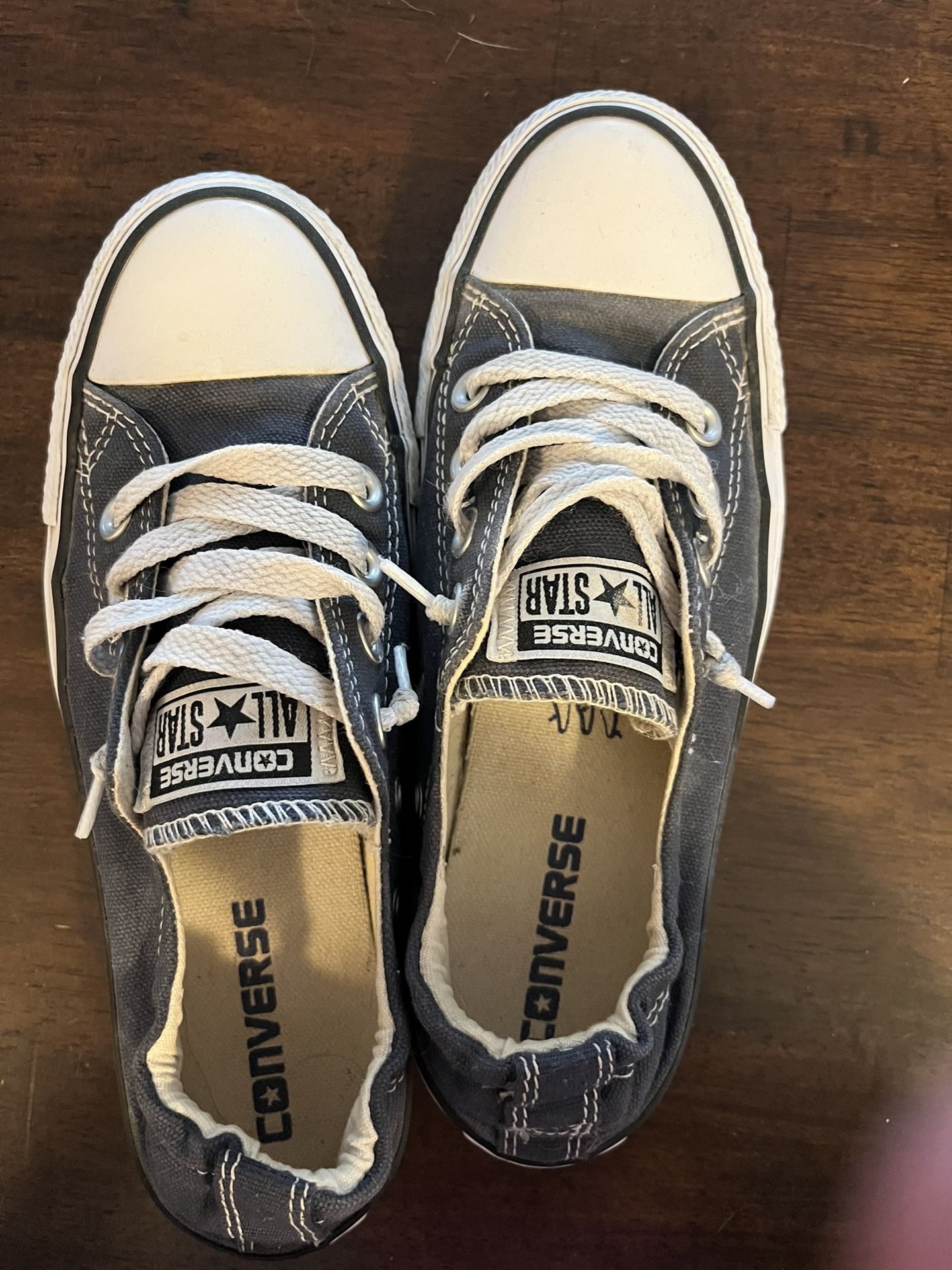 Converse - Women’s Size 6