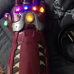 Marvel Legends Series Avengers Endgame Power Gauntlet
