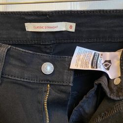 Woman’s Black Levi’s