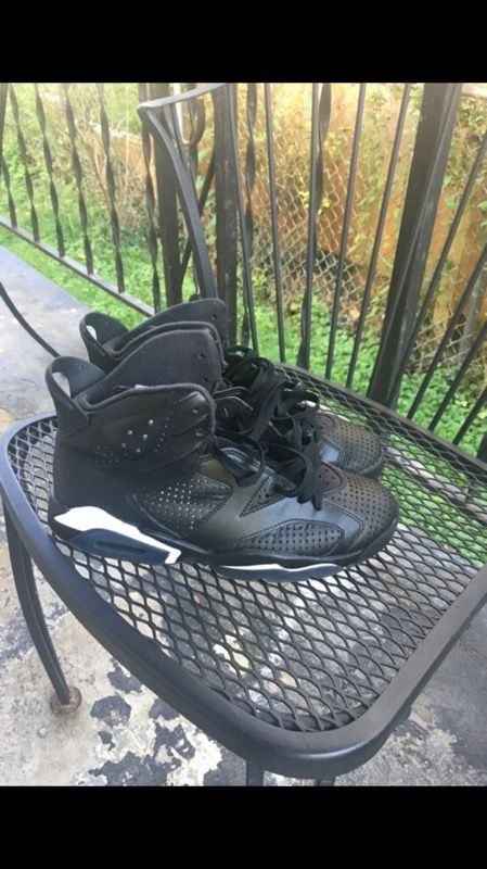 BlackCat Jordan 6s - Size 9