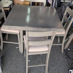 Five-Piece Dining Table Gray Wood. ⬇️See Description Below