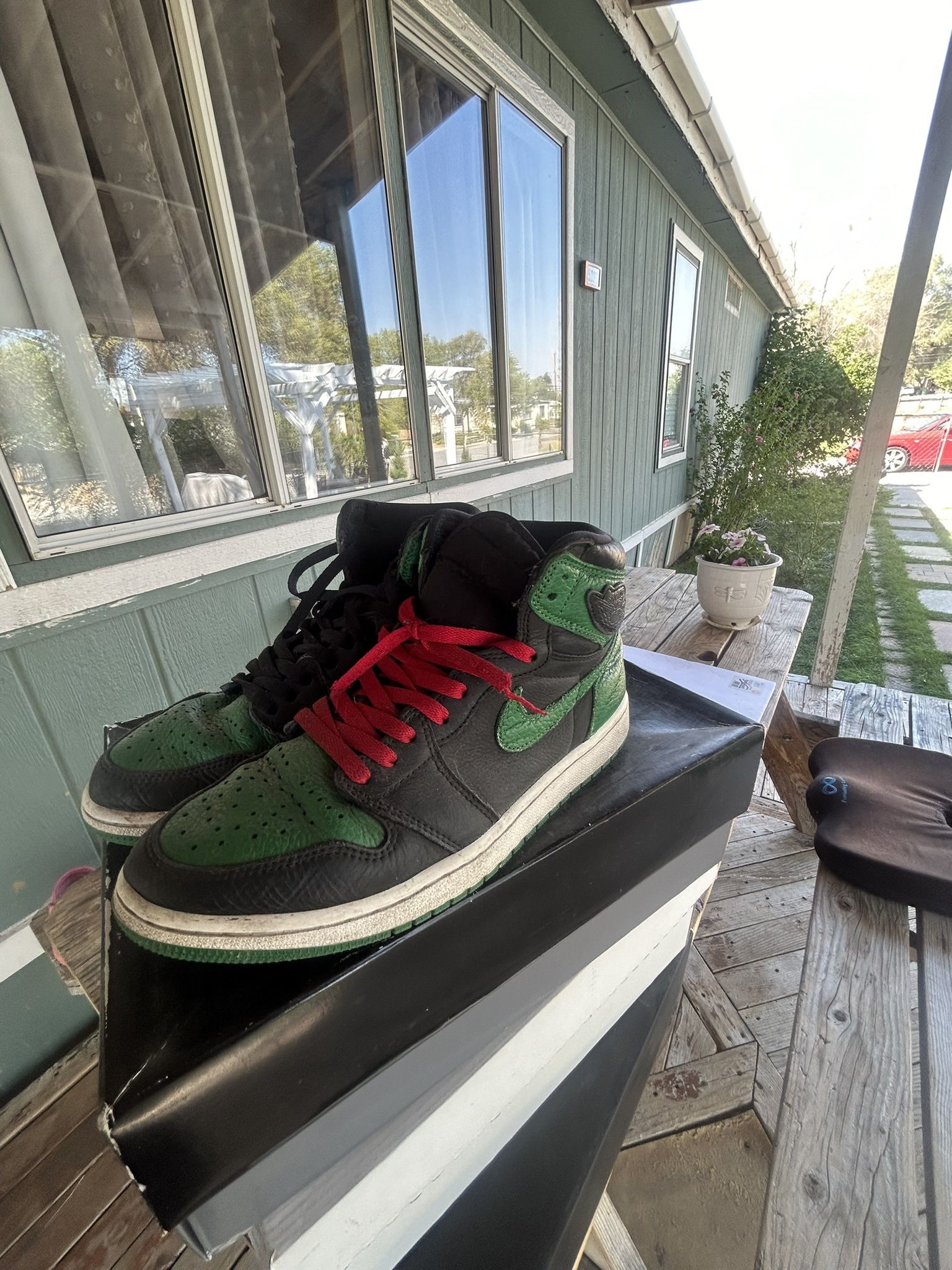 Pine Green Un To Chi