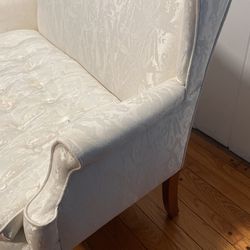 White Settee LoveSeat Couch Thumbnail