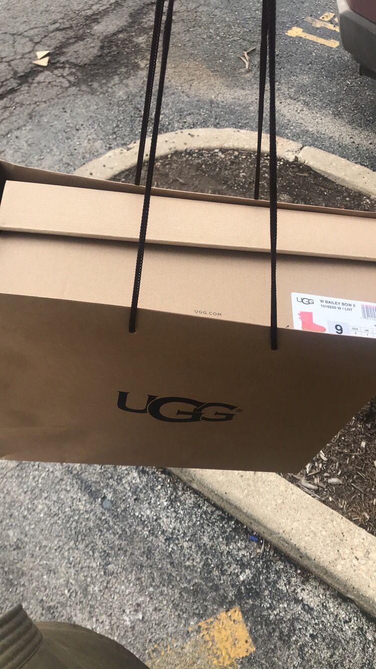 WOMENS UGGS