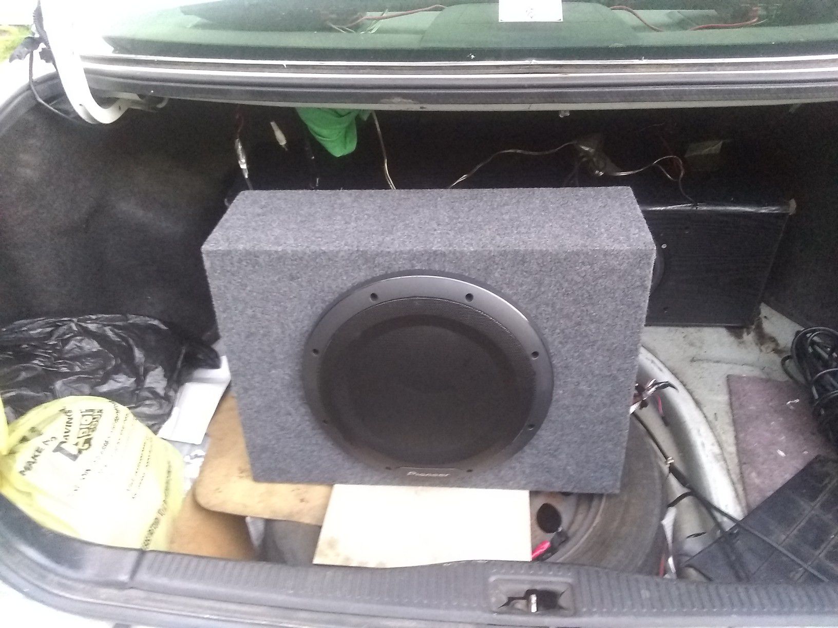 Pioneer 1210a powered subwoofer car/marine