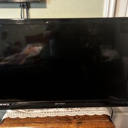 32” Screen TV EMERSON LED no Remote Tv Stands On It’s Own Barely Used You Can Buy Universal Remote