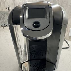 New only used once Keurig 2.0 K500 Coffeemaker