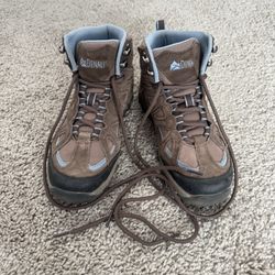 Hiking Boots Size 6 (kids)