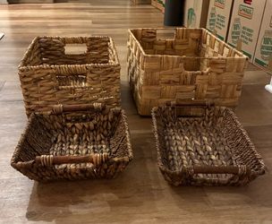 Woven basket set