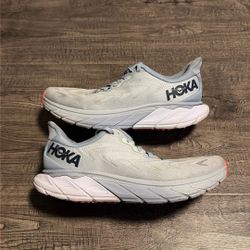 Hoka Arahi Women’s Running Shoes 