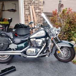 Suzuki Intruder 1500 Sale Or Trade Read Ad. 