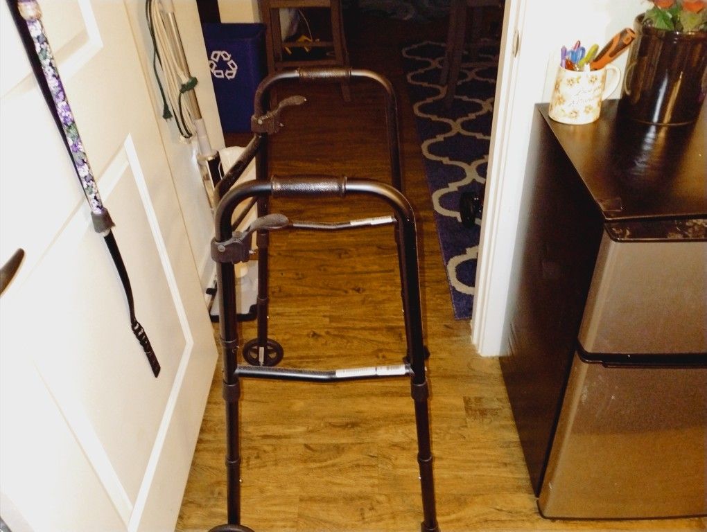 Walker for elderly