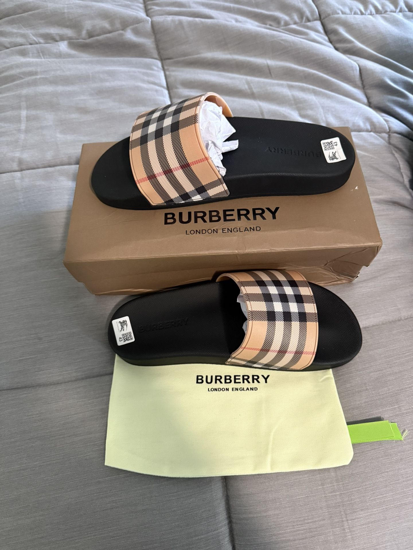 Burberry slides