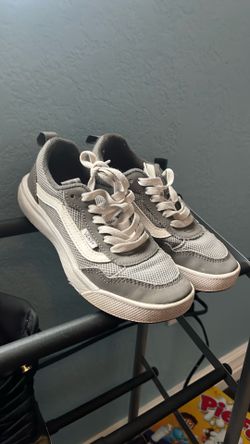 Boys shoes
