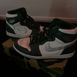 Jordan 1 retro High OG ( Size 12 )