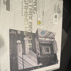 ASUS ROG Strix B650-A Gaming WiFi (AM5) White Motherboard