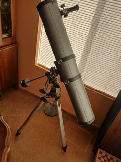 Reflector Telescope with Equatorial Mount