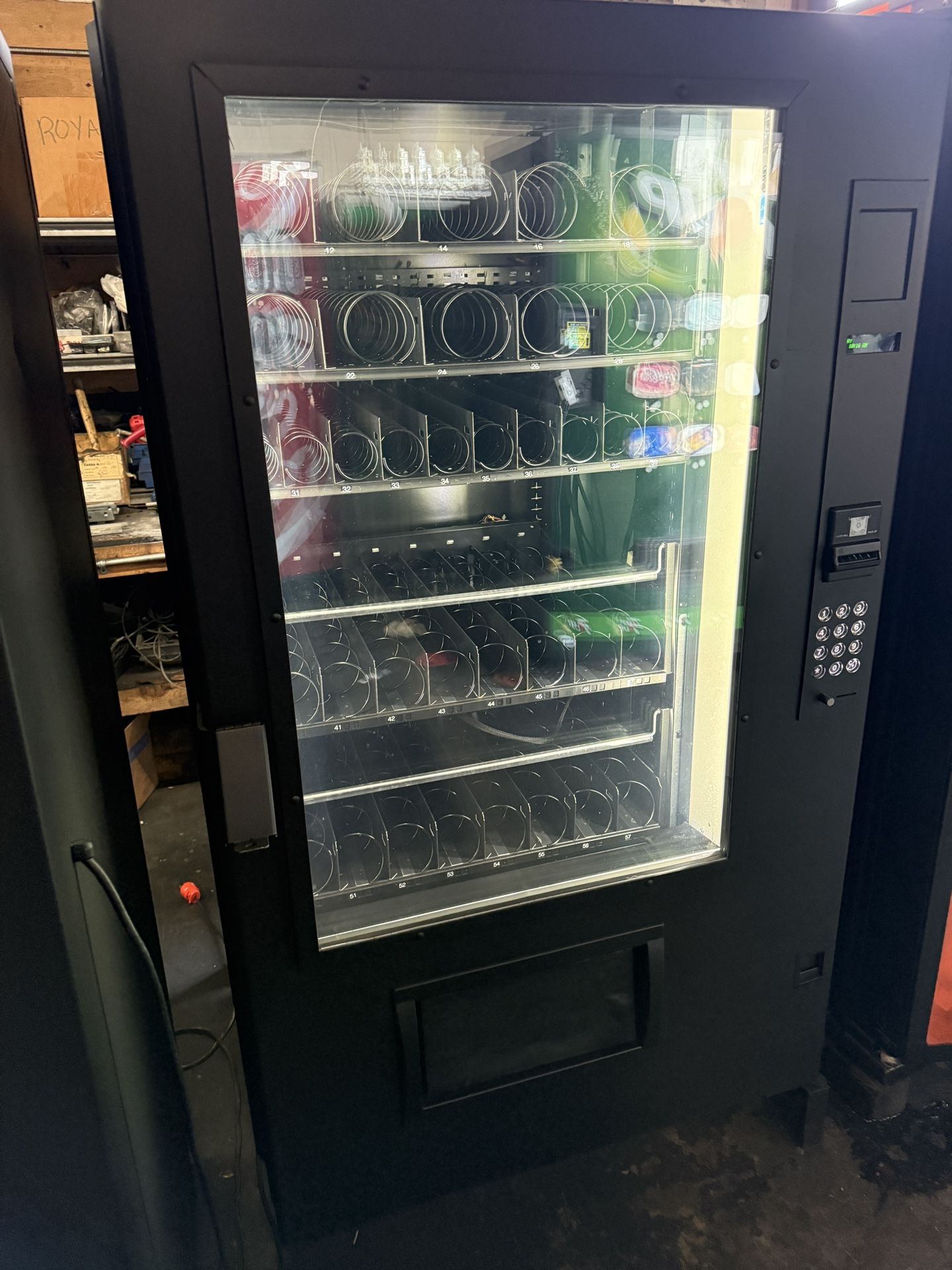 AMS Outsider Combo Vending Machine Sensit 3