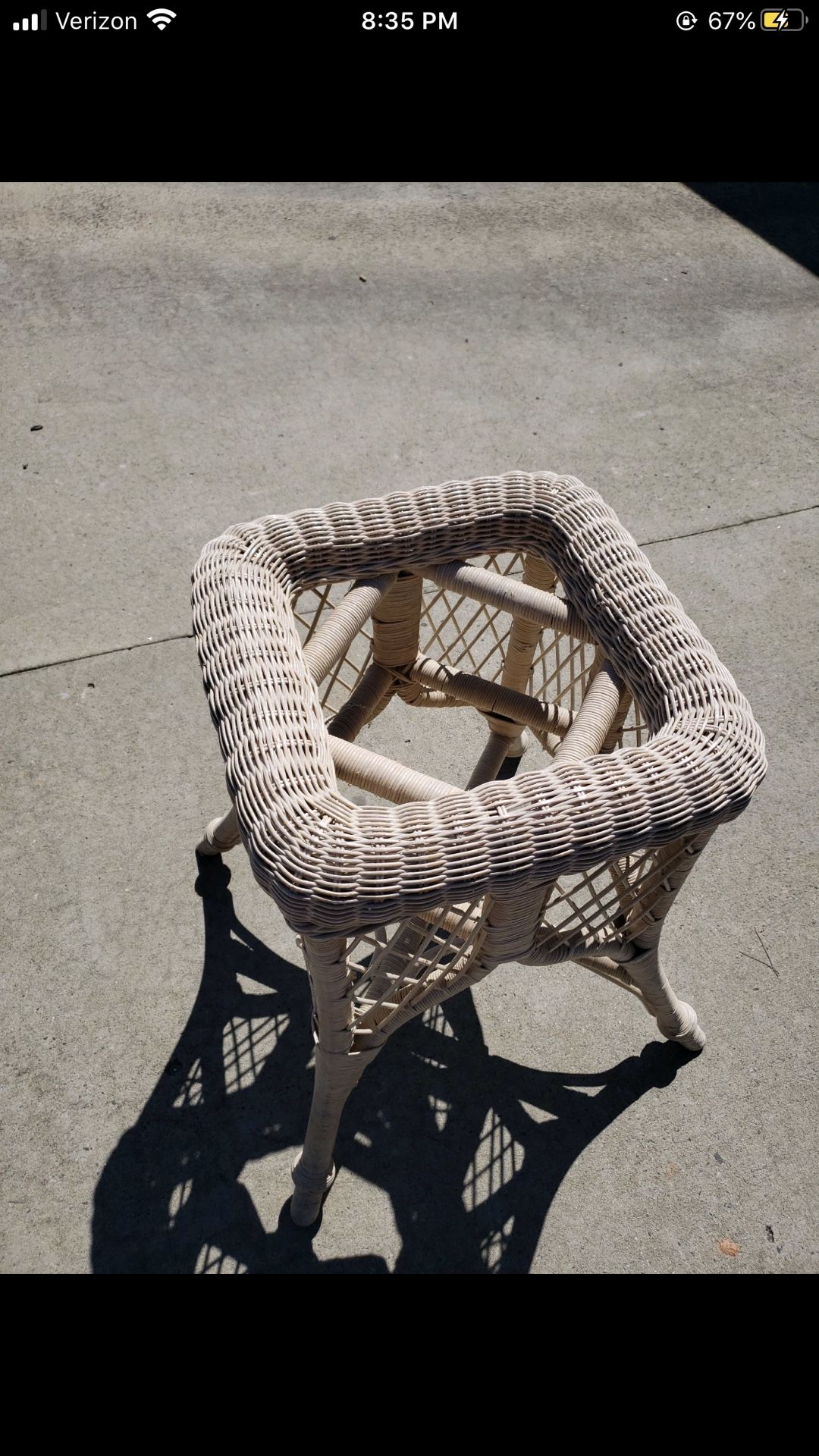 Wicker base table