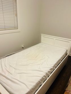 Wite Twin Bed