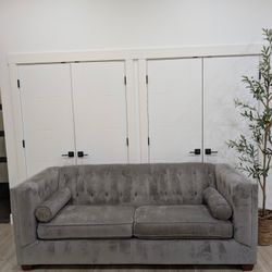 Sofa/Couch 
