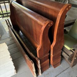 Queen Size Sleigh Bed