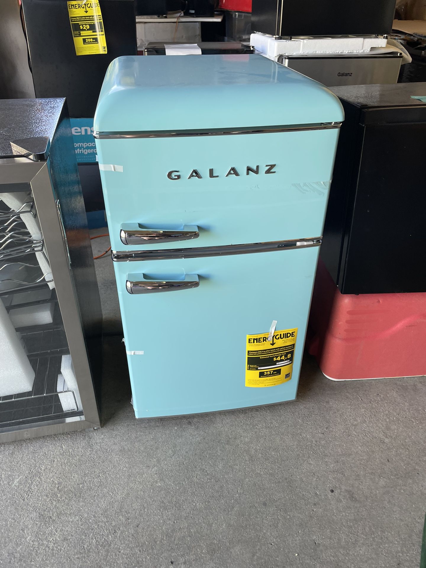 Galanz Retro Mini Compact Fridge 3.1 Cu.ft