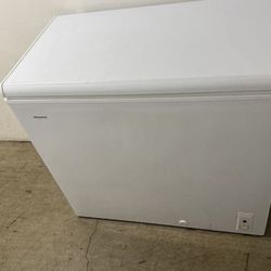 Big Deep Chest Hotpoint Freezer With Delivery 