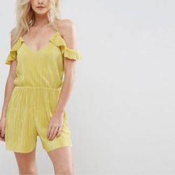 ASOS  x MISSGUIDED Plisse Pleated Petite Romper SZ 4