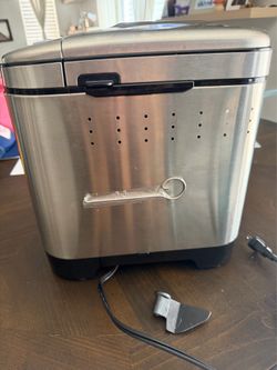 Like New Cuisinart Bread Maker – CBK-110