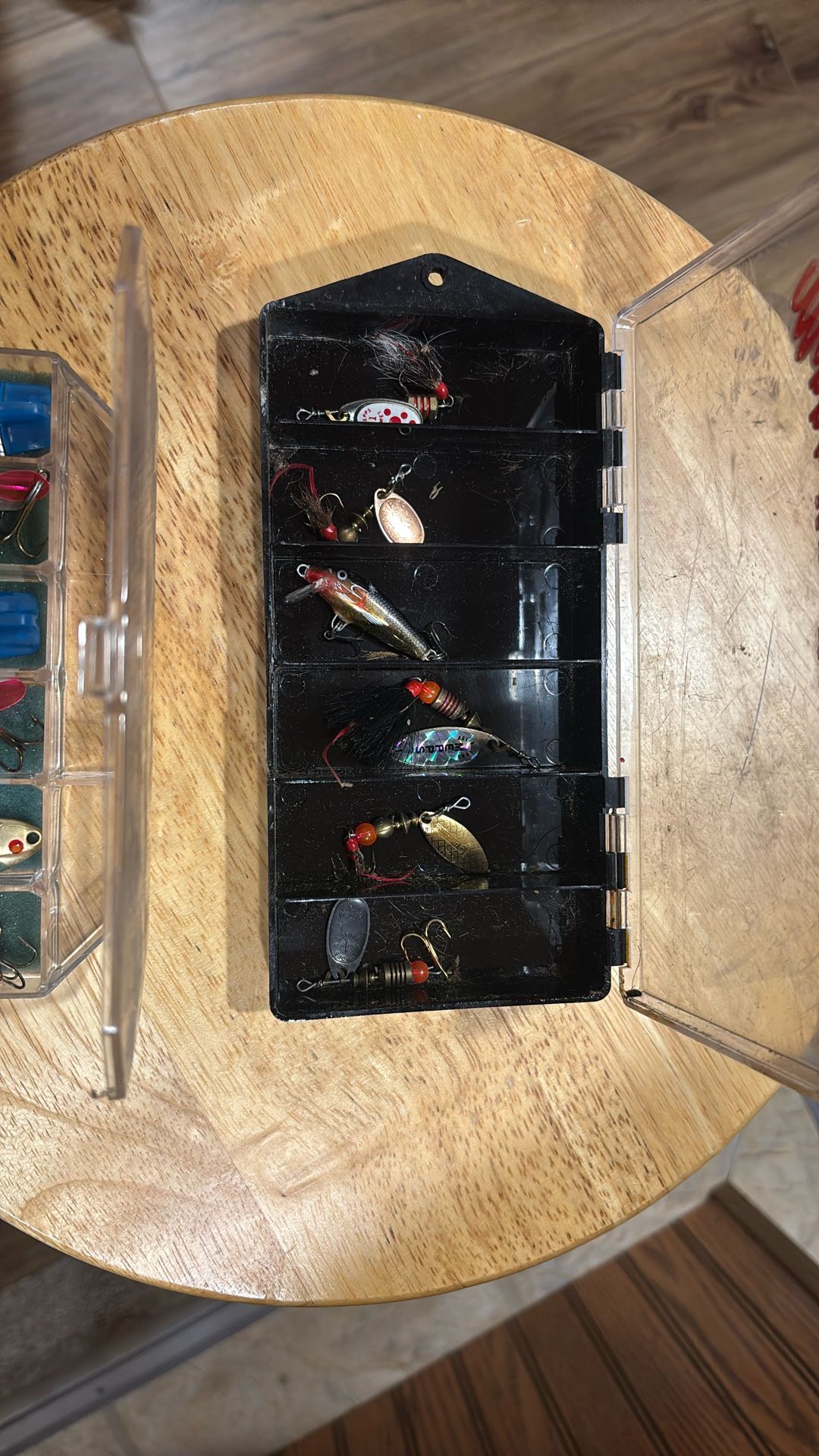 Freshwater fishing lures