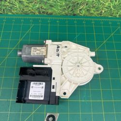 2008 AUDI TT RIGHT FRONT DOOR WINDOW MOTOR  OEM